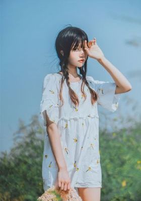 《隔壁女邻居》完整版